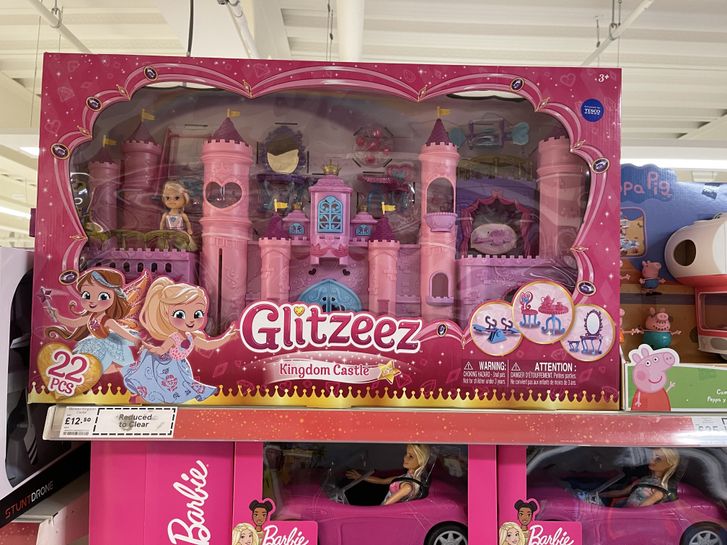 Glitzeez Kingdom Castle Playset With Doll & AccessoriesDoll Play Set 