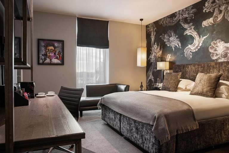 Easter Flash Sale - 4* Malmaison Club room for 2 people w/ breakfast + prosecco + late checkout e.g. Liverpool from £82 / Birmingham £89