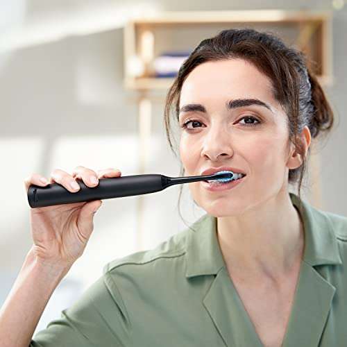 Philips Sonicare Series 7900 Advanced Whitening Sonic Electric Toothbrush with app (Model HX9631/17) £94.99 @ Amazon