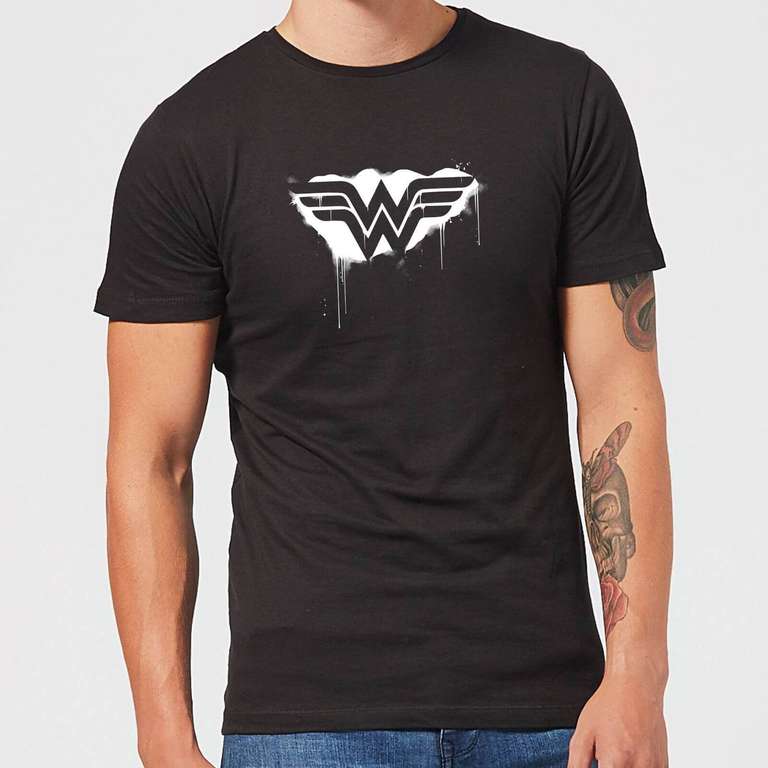 Wonder Women Mug & Justice League Graffiti Wonder Woman Women's T-Shirt