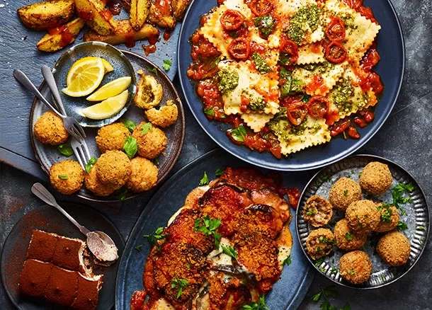 Italian Family Dine In: 2 Mains & 4 Extras - £15 @ Marks & Spencer
