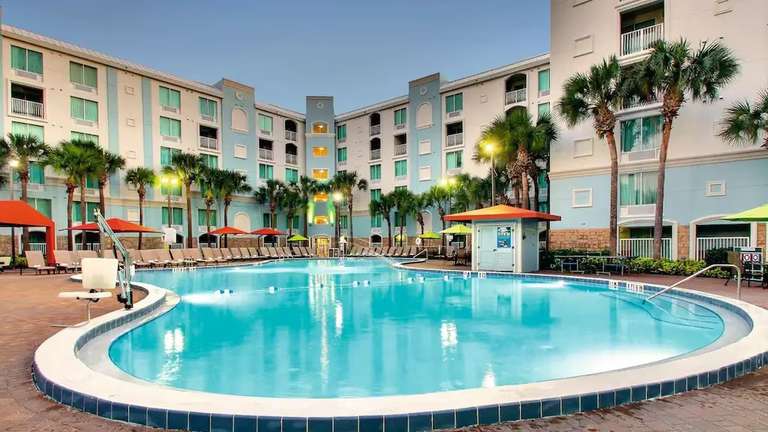 4* Holiday Inn Lake Orlando, Florida (£692pp) 2x Adults 7 nights 2nd October - Birmingham Flights Inc. 20kg Luggage & Transfers