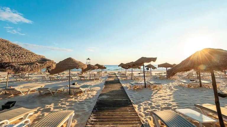 Solo 4* All Inclusive Marhaba Beach, Tunisia - 1 Adult for 7 nights Gatwick Flights Bags & Transfers 21st April = £451 @ HolidayHypermarket