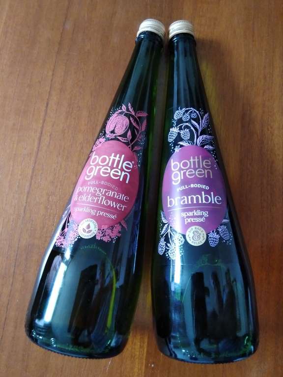 Bottle green Sparkling Presse, bramble, pomegranate & elderflower, Keighley