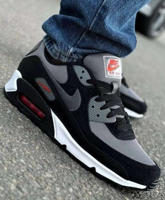Nike Air Max 90 Trainers Now £90 with code via App + Free delivery using the JD Sports