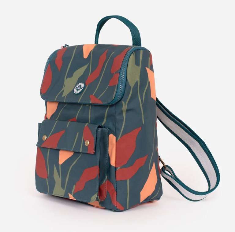 Winter Trailing Back Pack £17.55 with email signup code + £3.95 Delivery @ Brakeburn