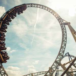 May / June Overnight Stay at Shark Cabins + 2 days tickets + B'fast + Mardi Gras event from £139 for 2 / £213 for 4 @ Thorpe Park Breaks
