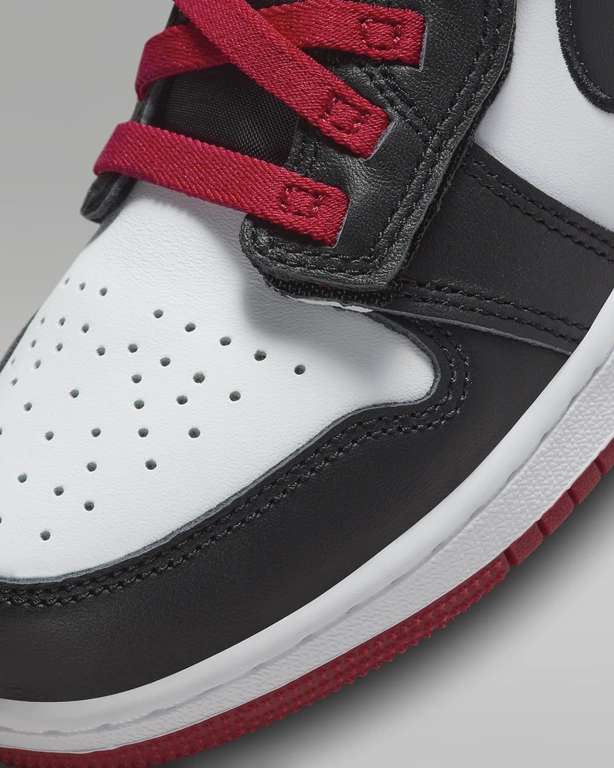 Air Jordan 1 Hi FlyEase Older Kids' Shoes Free standard delivery with ...