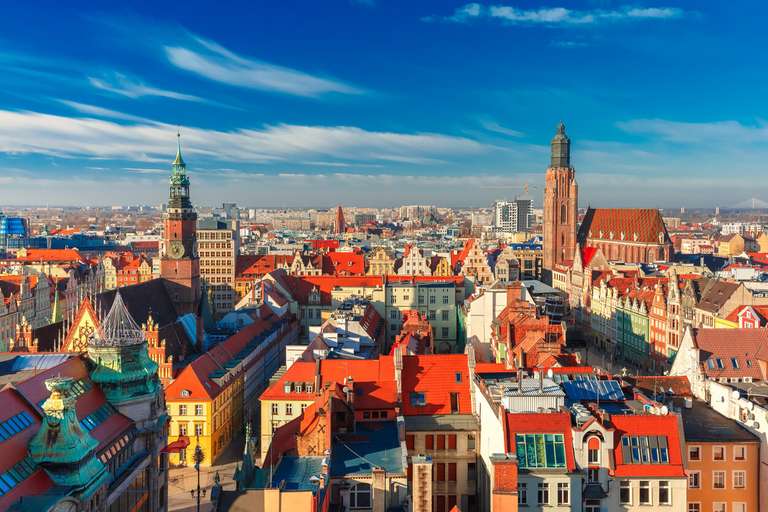 Direct return flight from London to Wroclaw (Poland), 5/10 to 11/10, via Wizz Air
