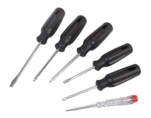Wickes 6 Piece Screwdriver Set inc Mains Tester - £3 with free click and collect from Wickes