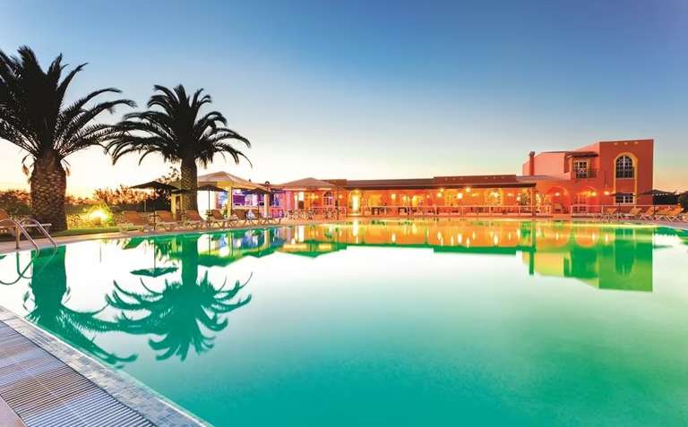 Solo 1 Adult - 7 night Jet2 Holiday to Portugal, Colina Village - Bristol Flights, Transfers & 22kg Luggage , 14th Oct W/Code