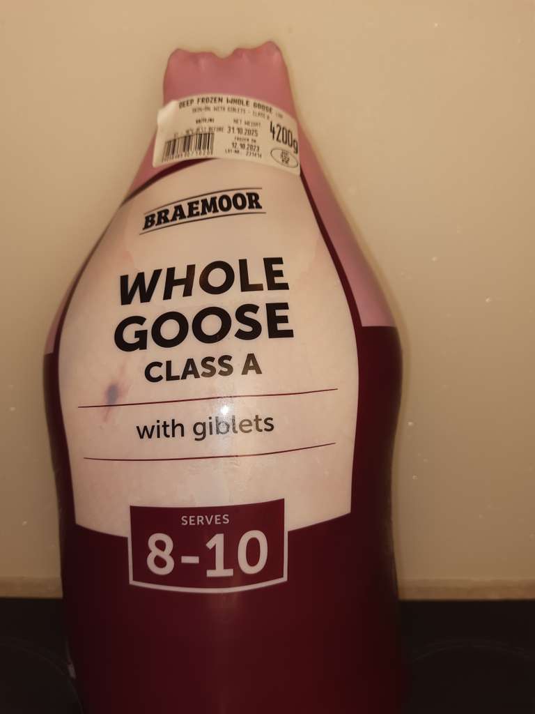 Lidl frozen Goose 4.2kg, with giblets, instore (Inverurie)