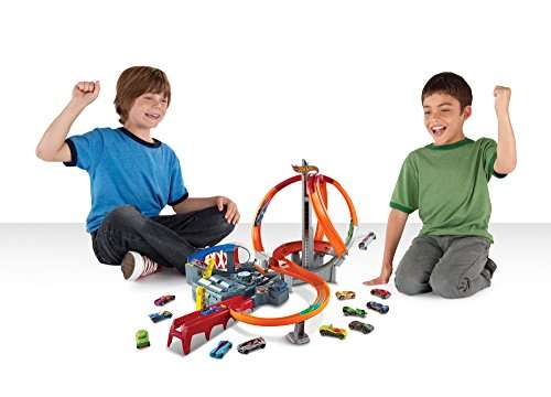 Hot Wheels Track Set with 1 Toy Car, Multi-Lane, Motorized Track with 3 Crash Zones, Spin Storm Racetrack, CDL45 £51.49 @ Amazon