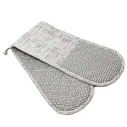 Clay Roberts Grey geometric double oven gloves - £7.49 @ Amazon / Daily Buy
