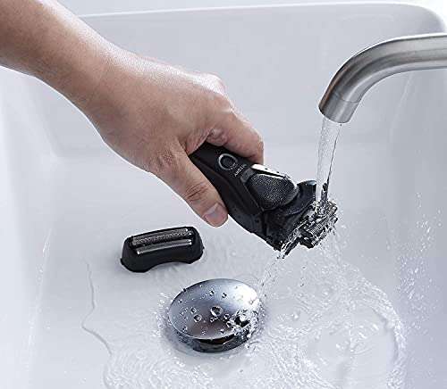 Panasonic ES-RT37 Wet and Dry Rechargeable Electric 3-Blade Shaver - £24.54 @ Amazon