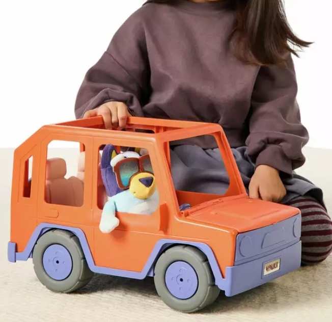 Bluey Buddies Big Heeler 4WD Playset Including Exclusive 8 inch Bluey Plush - Free C&C
