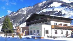 Last minute ski holidays to Austria from £357pp including flights, transfers and 7 nights hotel @ Crystalski