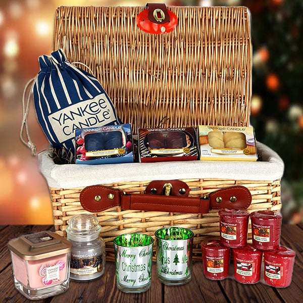 Classic Yankee Candle Fragrance & Accessories Luxury Wicker Gift Hamper Basket £29.99 - Free delivery @ Discount Dragon