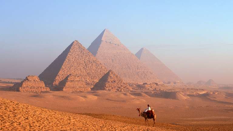 Luton To Sphinx airport, Cairo, Egypt >> Return Flight (Jan 10-16) via Easyjet