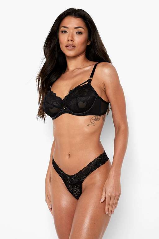 Lace Underwire Bra - Black or Red (Limited Sizes) £1.80 delivered with voucher code Sold and delivered by boohoo @ Debenhams