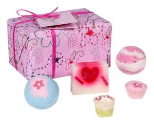 Bomb Cosmetics Pretty in Pink Gift Pack Damaged Box - w/Code - Minimum Order £22.50