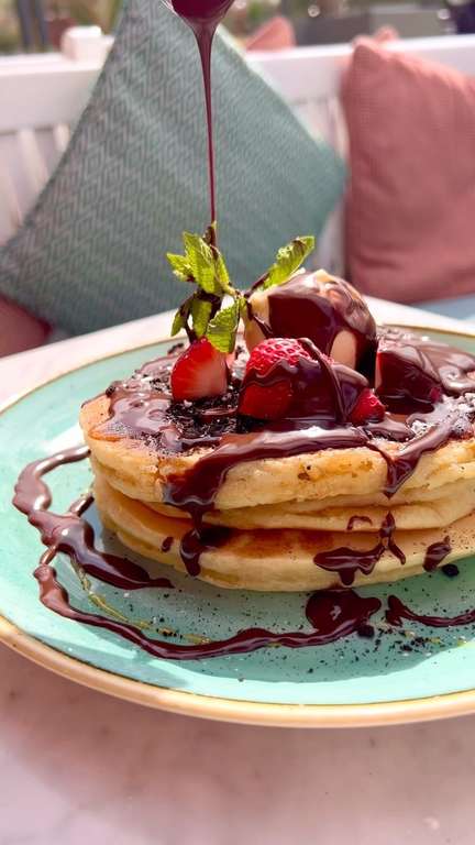 Bottomless Pancakes between 3-5pm: £5 weekdays 11th to Fri 22nd Sep / £7.50 weekends (+ £3.50 for unlimited hot drinks)