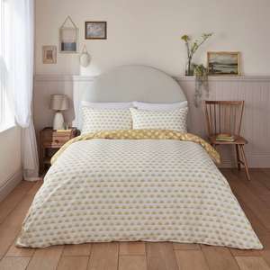 Sunbeam Yellow Duvet Cover and Pillowcase Set Single £4.50 Double £6 Kingsize £7 with free Click and collect From Dunelm
