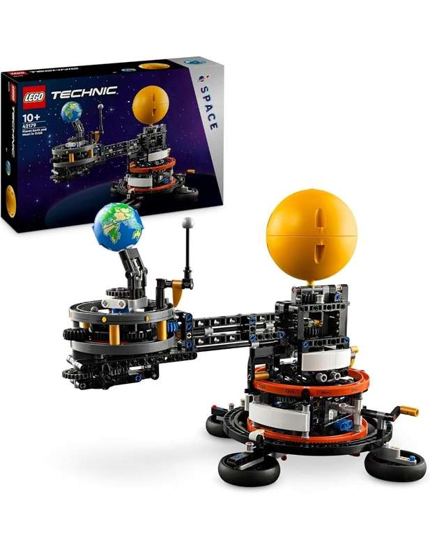 LEGO 42179 Technic Planet Earth and Moon in Orbit. Free click and reserve at stores