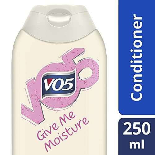 VO5 Give Me Moisture Conditioner 250ml S&S 95p