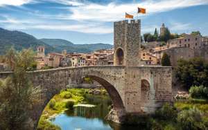 Direct return flight from Leeds to Girona (Spain), 23rd to 26th April via Ryanair