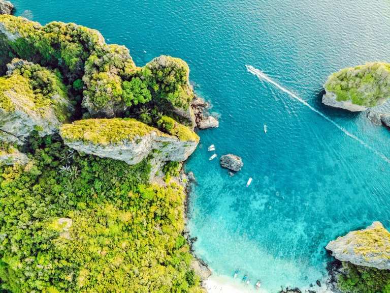 Flights from London to Thailand from £349 | to Bangkok, Phuket, Chiang Mai | Air China & China Eastern | e.g. Jan 21 - Feb 23