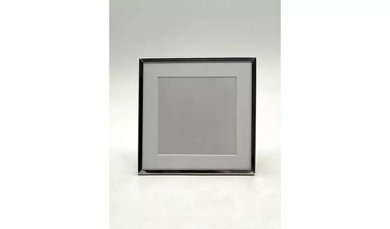 Habitat Metal Picture Frame - Silver Now £2.40 with Free click and collect From Argos