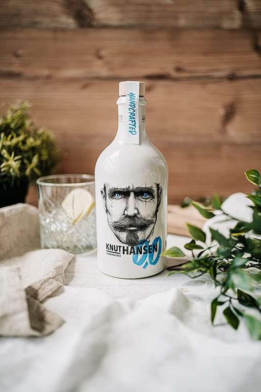 Knut Hansen Dry Gin + free bottle 0,5L 0,0% Gin with voucher