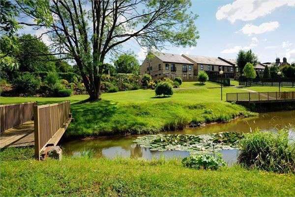 Overnight Stay with Breakfast for Two at The Sitwell Arms Hotel (Renishaw) W/Code