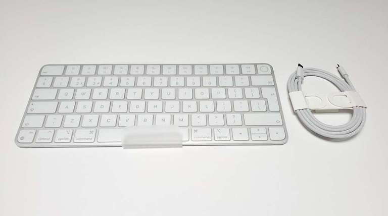 Apple Magic Keyboard (MK293B/A) with Touch ID for Mac models with M1/M2 - £71.20 with code @ Humptydp / ebay