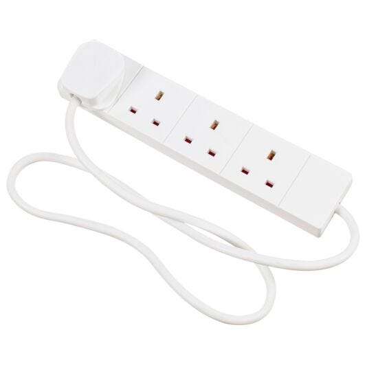 Daewoo 4-Way 1m Extension Lead - White £5.29 Free Collection / £4.95 Delivery @ Robert Dyas
