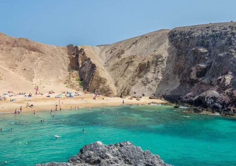 Return flight to Lanzarote from Stansted 9th to 17th May Cabin bag only £39.98 @ Ryanair