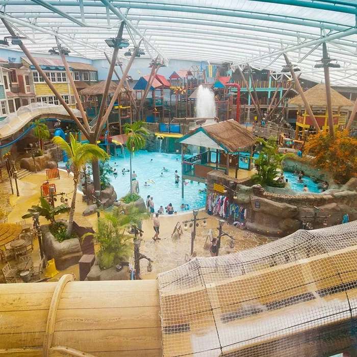 1 night hotel + waterpark + £40 food & drink + breakfast + 18 hole crazy golf from £167 (2 adults + 2 children) @ Alton Towers Holidays