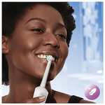 Oral-B Vitality Plus Electric Toothbrush, 1 Handle, 2 3D White Toothbrush Heads, 1 Mode with 2D Cleaning, 2 Pin UK Plug, Pink