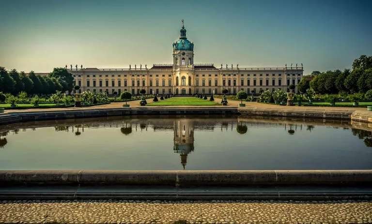 Berlin: 2 Nights for 2 in 4* Apart Hotel £104.11 with code - New members @ Groupon / Return Flights from STN £80 @ Ryanair