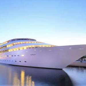 London 4* Sunborn Yacht hotel - May overnight stay room with dock view for 2 people including breakfast (Agoda)