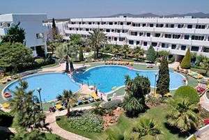 Majorca for 1 week for  £75 pp inc transfers and Flights based on 4 sharing with many dates from 9th April onwards @ Hotelopia