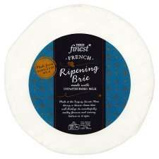 Finest French Ripening Brie 1Kg @ Tesco - £5