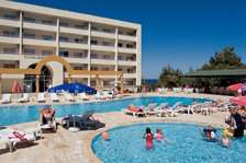 Tuntas Family Suites - Kusadasi 7 nights S/C £ 134 each  leaving 1/915 Gatwick 2 adults & 2 children , 1 bed apartment total from £536 @ Airtours