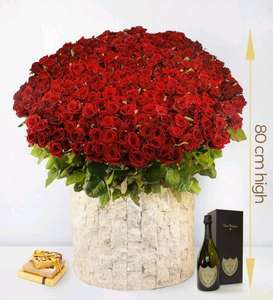 365 Red Roses for that special someone this Valentines Day £2500 @ prestigeflowers