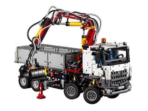 LEGO Technic 42043 Mercedes-Benz Arocs 3245 Truck (£124.97 on amazon prime)