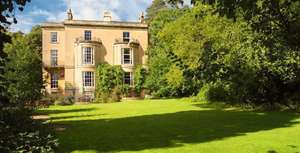 1 night for 2 in AA Gold 4 star Lodge in Bath inc champagne breakfast, bottle of Champagne in room, 3 course lunch & wine £129 @ Travelzoo