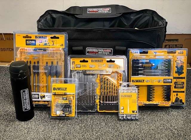 MEGA DeWalt 5 Piece Accessory Bundle with PTM Flask and Heavy Duty Bag at Powertoolmate for £69.98