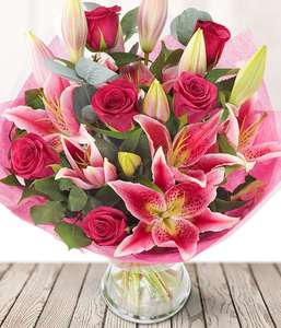 Valentines - eFlorist - Roses (large) Lily & Chocs £33.99 + £5.99 delivery