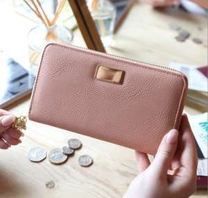 Blush Pink Bee Charm Wallet - £3.90 (Delivery is £3 or Free With £15 Spend) @ Lisa Angel